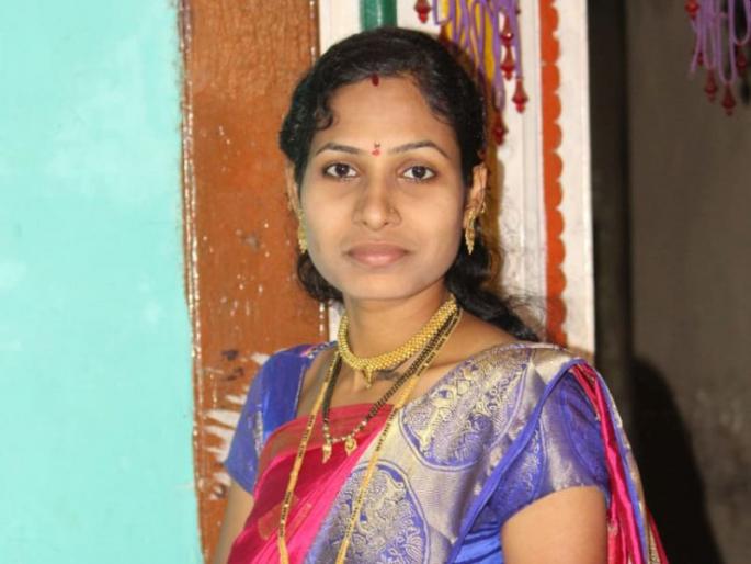 heart touching story of pallavi mahindkar who won the shiitur varun gram panchayant election | ‘दादा, मी नदीवर कपडे धुवायला आलेय’; काल ग्रामपंचायत निवडणूक जिंकलेल्या पल्लवीची मनाला भिडणारी गोष्ट heart touching story of pallavi mahindkar who won the shiitur varun gram panchayant election | ‘दादा, मी नदीवर कपडे धुवायला आलेय’; काल ग्रामपंचायत निवडणूक जिंकलेल्या पल्लवीची मनाला भिडणारी गोष्ट