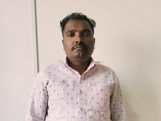 Damaged clothes worth five lakhs in the shop by putting oil paint on them, The court sentenced one of Palus | Sangli: रागातून ऑईलपेंट टाकून दुकानातील पाच लाखांचे कपडे खराब केले, पलूसच्या एकाला कारावास