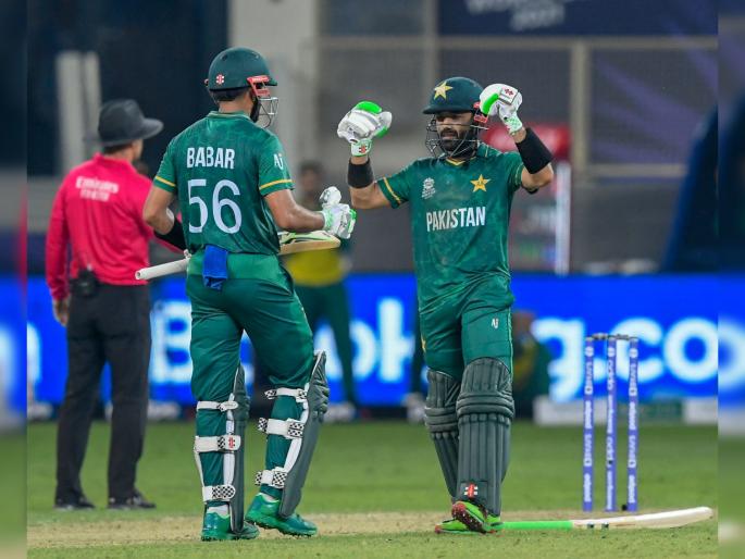 ICC T20 World Cup 2021 Ind vs Pak Live updates : The streak is over! #Pakistan beat India by 10 wickets to register their maiden win vs India in World Cups. Pakistan chased down the 152 run target with 13 balls to spare | T20 World Cup 2021 Ind vs Pak Live Score: बाबर आजम-मोहम्मद रिझवान या दोघांनीच पाकिस्तानला सहज जिंकवले, वर्ल्ड कपमध्ये प्रथमच भारताला पराभूत केले