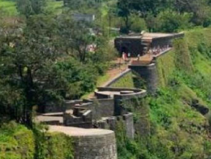Panhala should not be included in the list of World Heritage Sites Villagers decide to hold a chain hunger strike by keeping it closed during a meeting | Kolhapur: जागतिक वारसा स्थळांच्या यादीत पन्हाळा नको, ग्रामस्थांच्या बैठकीत बंद ठेवून साखळी उपोषणाचा निर्णय Panhala should not be included in the list of World Heritage Sites Villagers decide to hold a chain hunger strike by keeping it closed during a meeting | Kolhapur: जागतिक वारसा स्थळांच्या यादीत पन्हाळा नको, ग्रामस्थांच्या बैठकीत बंद ठेवून साखळी उपोषणाचा निर्णय