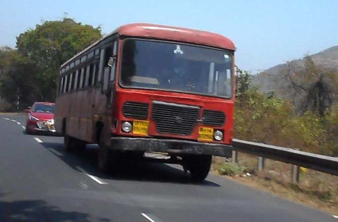 Akola ST Department ready for Ashadhi Vari | आषाढी वारीसाठी अकोला एसटी विभाग सज्ज Akola ST Department ready for Ashadhi Vari | आषाढी वारीसाठी अकोला एसटी विभाग सज्ज