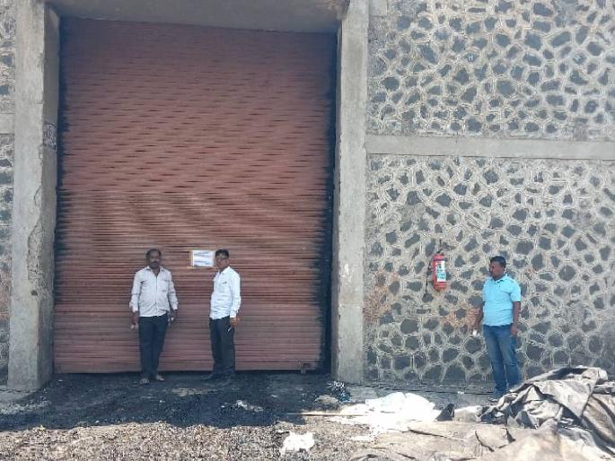 Godown seal of Vitthal factory in Pandharpur Public possession notice to factory shutters | मोठी बातमी! पंढरपुरातील विठ्ठल कारखान्याचे गोडाऊन सील; कारखान्याच्या शटरला जाहीर ताबा नोटीस Godown seal of Vitthal factory in Pandharpur Public possession notice to factory shutters | मोठी बातमी! पंढरपुरातील विठ्ठल कारखान्याचे गोडाऊन सील; कारखान्याच्या शटरला जाहीर ताबा नोटीस