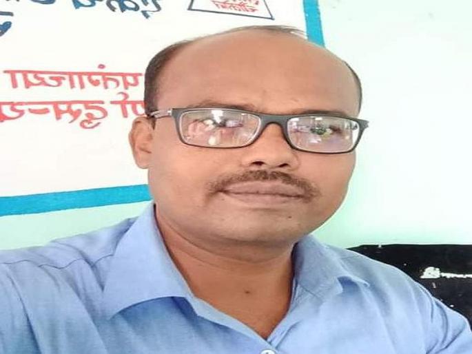 The exam was given as the last chance and became an officer in solapur | शेवटची संधी म्हणून दिली परीक्षा अ्न बनले अधिकारी, जिद्दी तरूणाची कहाणी The exam was given as the last chance and became an officer in solapur | शेवटची संधी म्हणून दिली परीक्षा अ्न बनले अधिकारी, जिद्दी तरूणाची कहाणी