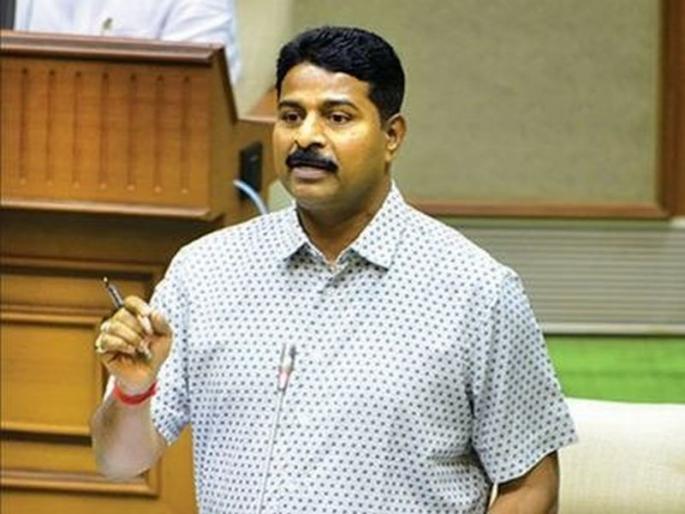pandurang madkaikar u turn in alleged bribery case told acb i paid the fine not the bribe | कथित लाचप्रकरणी पांडुरंग मडकईकर यांचा यू टर्न; एसीबीसमोर सांगितले, 'मी लाच नव्हे, दंड भरला pandurang madkaikar u turn in alleged bribery case told acb i paid the fine not the bribe | कथित लाचप्रकरणी पांडुरंग मडकईकर यांचा यू टर्न; एसीबीसमोर सांगितले, 'मी लाच नव्हे, दंड भरला