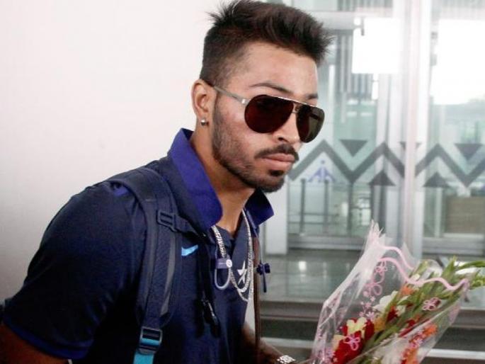 Hardik Pandya Troll; advice for modeling from netizens | हार्दिक पांड्या ट्रोल; नेटिझन्सकडून मॉडेलिंग करण्याचा खोचक सल्ला