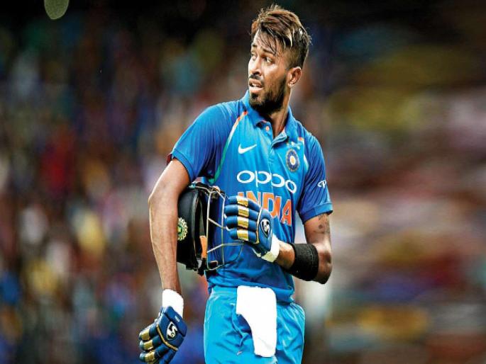 India vs New Zealand T20: Woman uses banner to troll Hardik Pandya | India vs New Zealand T20 : हजारो प्रेक्षकांसमोर तिनं असं काही विचारलं की पांड्या लाजला