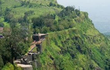 Panhala closed for tourists, then why only politicians? | पन्हाळा पर्यटकांसाठी बंद मग राजकीय लोकांनाच प्रवेश का ? Panhala closed for tourists, then why only politicians? | पन्हाळा पर्यटकांसाठी बंद मग राजकीय लोकांनाच प्रवेश का ?