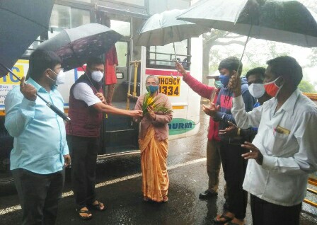 Four out of twelve positive patients returned home at Panhalgad | पन्हाळगडावर बारा पॉझिटिव्हपैकी चार रुग्ण परतले घरी Four out of twelve positive patients returned home at Panhalgad | पन्हाळगडावर बारा पॉझिटिव्हपैकी चार रुग्ण परतले घरी