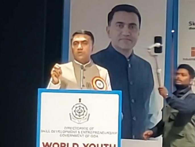 2 lakh jobs in five years in hospitality sector including big star hotels and other places - Chief Minister   | बड्या तारांकित हॉटेल्ससह अन्य ठिकाणी आदरातिथ्य क्षेत्रात पाच वर्षात २ लाख नोकऱ्या - मुख्यमंत्री   2 lakh jobs in five years in hospitality sector including big star hotels and other places - Chief Minister   | बड्या तारांकित हॉटेल्ससह अन्य ठिकाणी आदरातिथ्य क्षेत्रात पाच वर्षात २ लाख नोकऱ्या - मुख्यमंत्री