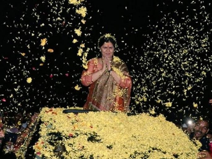 'What about factionalism in the state BJP?' BJP's 'firebrand' leader Pankaja Munde spoke the truth but... | 'राज्य भाजपातील गटबाजीचे काय?' ‘फायरब्रँड’ नेत्या पंकजा मुंडे खरं बोलल्या पण... 'What about factionalism in the state BJP?' BJP's 'firebrand' leader Pankaja Munde spoke the truth but... | 'राज्य भाजपातील गटबाजीचे काय?' ‘फायरब्रँड’ नेत्या पंकजा मुंडे खरं बोलल्या पण...