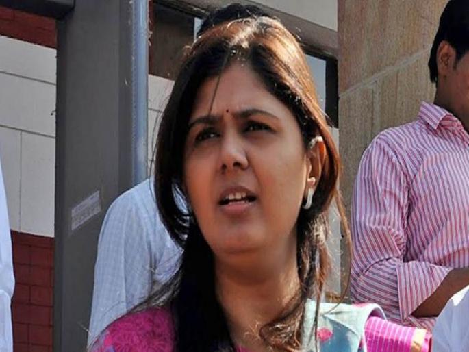 Pankaja Munde, Mahadev Jankar and 55 others were booked at Amalner police station | पंकजा मुंडे, महादेव जानकर यांच्यासह ५५ जणांवर गुन्हा, अंमळनेर पोलीस ठाण्यात गुन्हा दाखल