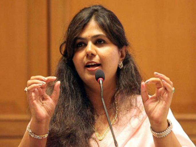 Soon to deal with harassing 'asymmetrical' activists; Pankaja Munde's hint | उपद्रवी 'असिमन्टमॅटिक' कार्यकर्त्यांचा लवकरच बंदोबस्त; पंकजा मुंडेंचा इशारा Soon to deal with harassing 'asymmetrical' activists; Pankaja Munde's hint | उपद्रवी 'असिमन्टमॅटिक' कार्यकर्त्यांचा लवकरच बंदोबस्त; पंकजा मुंडेंचा इशारा