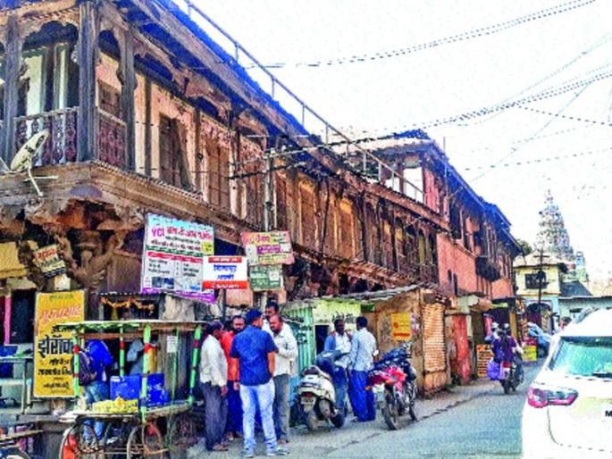 pantsachiv wada news | पंतसचिवांच्या राजवाड्याला अतिक्रमणांचा विळखा pantsachiv wada news | पंतसचिवांच्या राजवाड्याला अतिक्रमणांचा विळखा