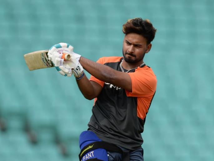 IND vs WI T20: Rishabh Pant Trolled by netizens | IND vs WI T20 : 'चालला धोनीशी बरोबरी करायला...' रिषभ पंत ट्रोल