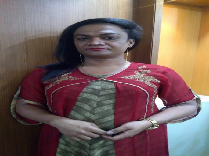 mall management should apologize socially : transgender sonali dalvi | पुणे- मॉलमध्ये तृतीयपंथीयाला प्रवेश नाकारल्याचं प्रकरण; सार्वजनिक स्तरावरच माफी मागण्याची सोनाली दळवीची मागणी mall management should apologize socially : transgender sonali dalvi | पुणे- मॉलमध्ये तृतीयपंथीयाला प्रवेश नाकारल्याचं प्रकरण; सार्वजनिक स्तरावरच माफी मागण्याची सोनाली दळवीची मागणी