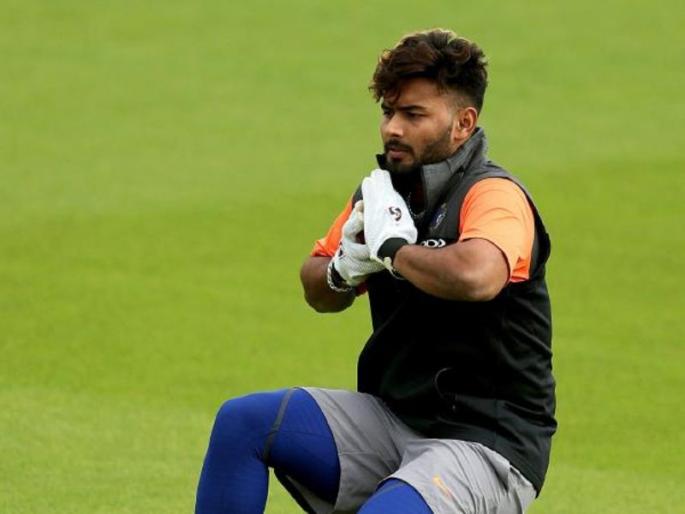 India vs West Indies: Rishabh Pant set for debutant ODI, Dhoni's place in danger? | India vs West Indies: वन डे पदार्पणासाठी रिषभ पंत सज्ज, धोनीचे स्थान धोक्यात?