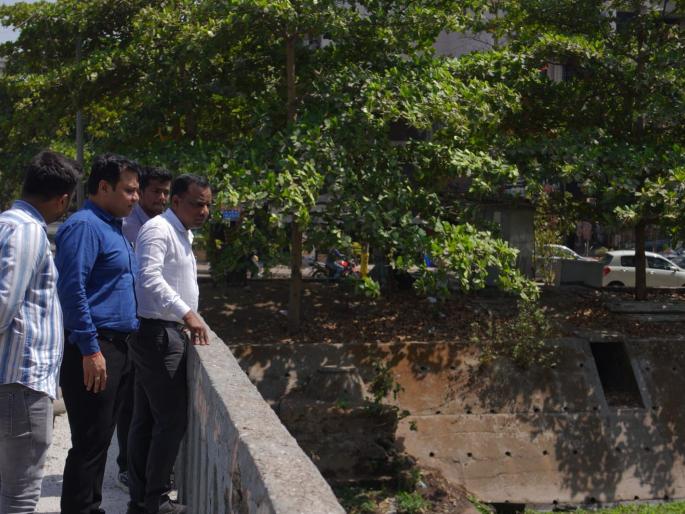The commissioner inspected the drainage system for up-to-date cleaning using the drainage mapping system | आयुक्तांनी केली नालेसफाईची पाहणी अद्ययावत सफाईसाठी नाला मॅपिंग यंत्रणेचा वापर 