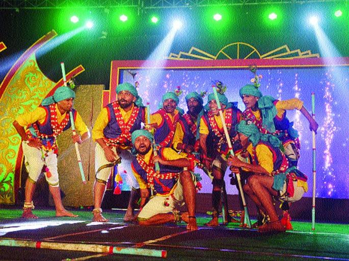 Various dance forms of the Panvel Festival | पनवेल फेस्टिव्हलमध्ये विविध नृत्यांचा कलाविष्कार Various dance forms of the Panvel Festival | पनवेल फेस्टिव्हलमध्ये विविध नृत्यांचा कलाविष्कार