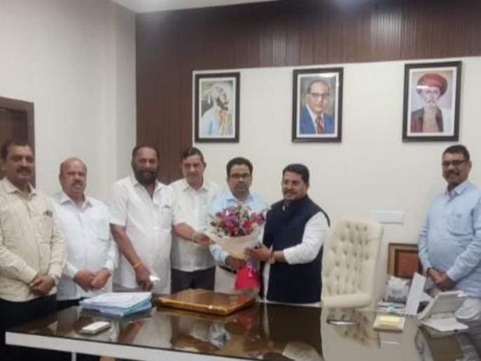 Vijay Vadettivar's meeting regarding Mumbai Power Project; There is a possibility of repercussions in the winter session | मुंबई ऊर्जा प्रकल्पाबाबत विजय वडेट्टीवारांची भेट; हिवाळी अधिवेशनात पडसाद उमटण्याची शक्यता Vijay Vadettivar's meeting regarding Mumbai Power Project; There is a possibility of repercussions in the winter session | मुंबई ऊर्जा प्रकल्पाबाबत विजय वडेट्टीवारांची भेट; हिवाळी अधिवेशनात पडसाद उमटण्याची शक्यता