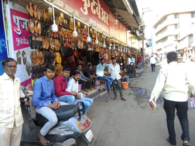After the Ayodhya Result: Kolhapur has set up a rally, a daily routine of the city. | Ayodhya Verdict : कोल्हापूरने उभारली सामंजस्याची गुढी, शहरातील दैनंदिन व्यवहार नियमित After the Ayodhya Result: Kolhapur has set up a rally, a daily routine of the city. | Ayodhya Verdict : कोल्हापूरने उभारली सामंजस्याची गुढी, शहरातील दैनंदिन व्यवहार नियमित