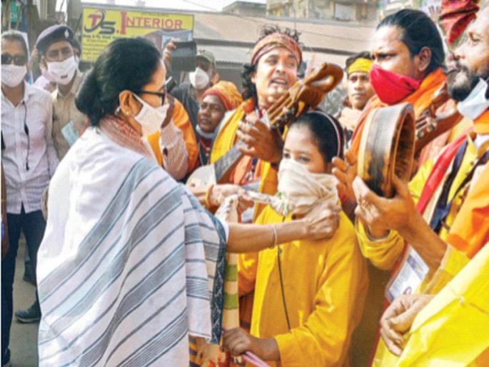 No respect for Gandhiji and the language of 'Sonar Bangla' | गांधीजींबाबत नाही आदर अन् ‘सोनार बांगला’ची भाषा; पश्चिम बंगालमध्ये ममता बॅनर्जी यांची पदयात्रा