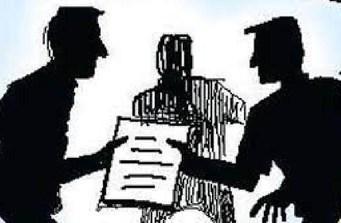 A set of question paper bunch was found opened in the examination of NHM maharashtra | आरोग्य विभागाच्या परीक्षेत प्रश्नपत्रिकेचे संच फुटलेले आढळले A set of question paper bunch was found opened in the examination of NHM maharashtra | आरोग्य विभागाच्या परीक्षेत प्रश्नपत्रिकेचे संच फुटलेले आढळले