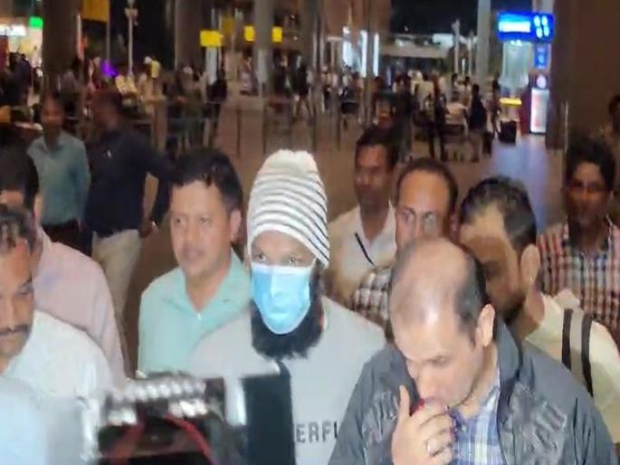 Mumbai Crime Branch deports gangster Prasad Pujari from China | २० वर्षापासून फरार गँगस्टरला चीनमध्ये केली अटक; मुंबई पोलिसांची दमदार कामगिरी Mumbai Crime Branch deports gangster Prasad Pujari from China | २० वर्षापासून फरार गँगस्टरला चीनमध्ये केली अटक; मुंबई पोलिसांची दमदार कामगिरी