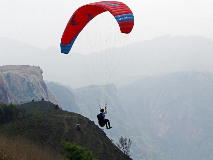 Goa Paragliding Accident: Major accident in Goa; Two fall from height while paragliding, die on the spot | पॅराशूट घेऊन उडाले अन् थेट जमिनीवर कोसळले; गोव्यात पॅराग्लायडिंग करताना दोघांचा मृत्यू... Goa Paragliding Accident: Major accident in Goa; Two fall from height while paragliding, die on the spot | पॅराशूट घेऊन उडाले अन् थेट जमिनीवर कोसळले; गोव्यात पॅराग्लायडिंग करताना दोघांचा मृत्यू...