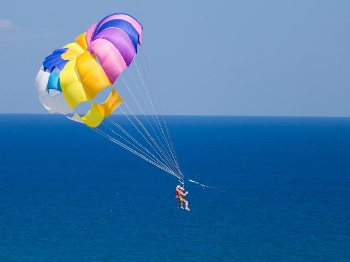 Ghansali type: sensation with unknown parachute | घणसोलीतील प्रकार : अज्ञात पॅराशूटमुळे खळबळ