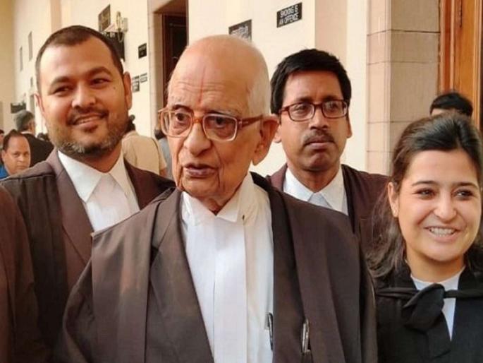 Ayodhya Verdict : The 92-year-old lawyer in the Ram Mandir case was arguably the decisive one | राममंदिर खटल्यात या 92 वर्षीय  वकिलांचा युक्तिवाद ठरला महत्त्वपूर्ण, जाणून घ्या त्यांच्याविषयी Ayodhya Verdict : The 92-year-old lawyer in the Ram Mandir case was arguably the decisive one | राममंदिर खटल्यात या 92 वर्षीय  वकिलांचा युक्तिवाद ठरला महत्त्वपूर्ण, जाणून घ्या त्यांच्याविषयी