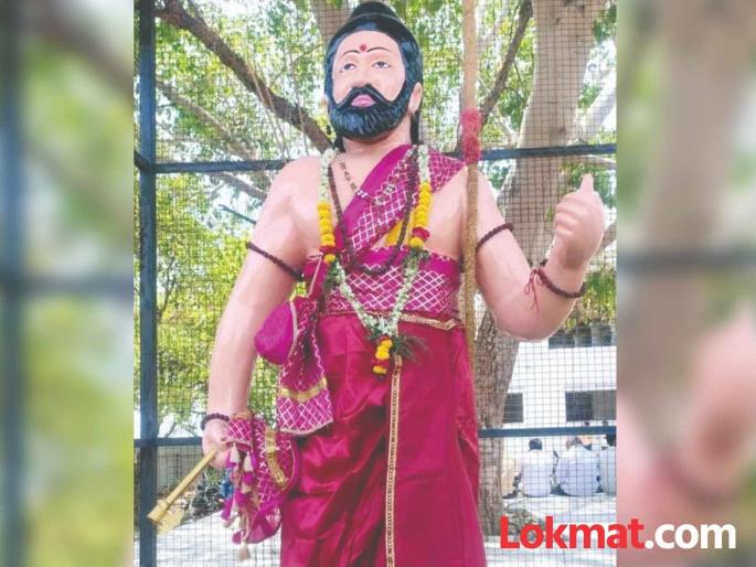 If you want to see the magnificent form of Parashurama in Chhatrapati Sambhajinagar, head straight to Daulatabad Road! | छत्रपती संभाजीनगरात परशुरामाचे भव्य रूप पाहायचे असेल, तर थेट दौलताबाद रोड गाठा! If you want to see the magnificent form of Parashurama in Chhatrapati Sambhajinagar, head straight to Daulatabad Road! | छत्रपती संभाजीनगरात परशुरामाचे भव्य रूप पाहायचे असेल, तर थेट दौलताबाद रोड गाठा!