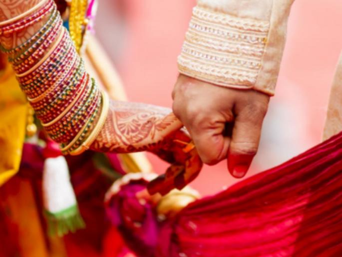 Parbhani Crime Bride Vanishes Mid Route Agent-Arranged Wife Absconds with Jewellery While Driving to Husband Home | चहासाठी थांबले अन् नवरी पळाली; एजंटने जुळवलेल्या लग्नात पुण्याच्या कुटुंबाची फसवणूक, दोघांना अटक