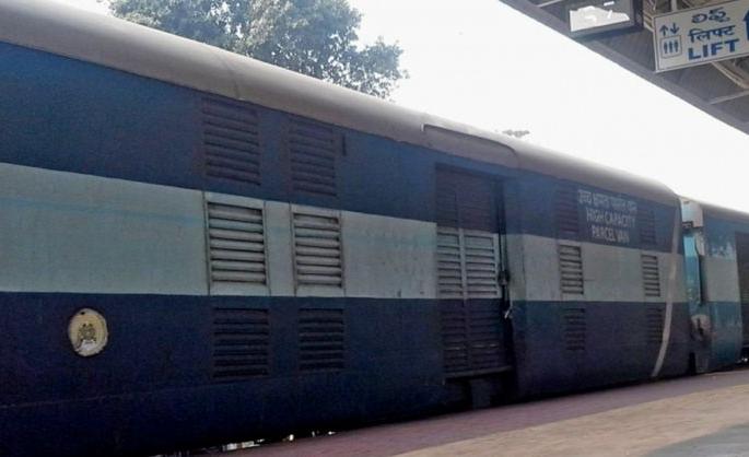 Train runs 37 special parcel trains | रेल्वे चालविणार ३७ विशेष पार्सल रेल्वेगाड्या