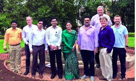 Pollution survey by foreign technicians: Environmental Tourism Tourism | परदेशी तंत्रज्ञांकडून प्रदूषणाची पाहणी : पर्यावरण मंत्र्यांचा दौरा Pollution survey by foreign technicians: Environmental Tourism Tourism | परदेशी तंत्रज्ञांकडून प्रदूषणाची पाहणी : पर्यावरण मंत्र्यांचा दौरा