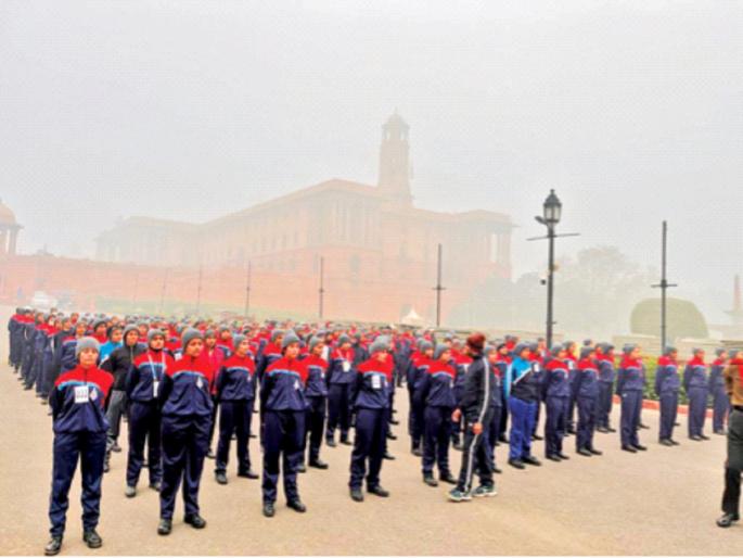 Exercise takes place in 3°C, Republic Day movement; Both of Mumbai University will shine | ३ डिग्री सेल्सिअसमध्ये होतो सराव, प्रजासत्ताक दिन संचलन; मुंबई विद्यापीठाच्या दोघी चमकणार Exercise takes place in 3°C, Republic Day movement; Both of Mumbai University will shine | ३ डिग्री सेल्सिअसमध्ये होतो सराव, प्रजासत्ताक दिन संचलन; मुंबई विद्यापीठाच्या दोघी चमकणार