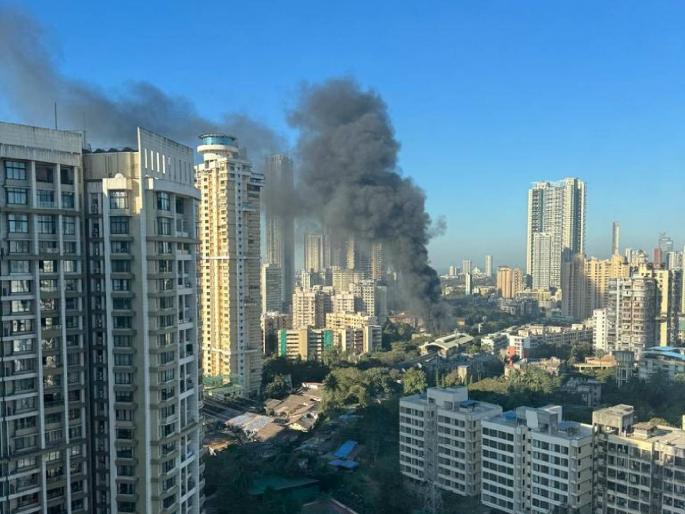 Explosions and fire in a school in Mumbai Parel near the Mint Colony monorail station | मुंबईतील मोनोरेल स्टेशनजवळील शाळेत सिलेंडरचा स्फोट, सुदैवाने जिवीतहानी नाही Explosions and fire in a school in Mumbai Parel near the Mint Colony monorail station | मुंबईतील मोनोरेल स्टेशनजवळील शाळेत सिलेंडरचा स्फोट, सुदैवाने जिवीतहानी नाही