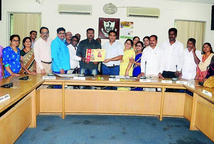 244.82 crores budget for Nagpur Municipal Transport | नागपूर मनपा ‘परिवहन’चा २४४.८२ कोटींचा अर्थसंकल्प 244.82 crores budget for Nagpur Municipal Transport | नागपूर मनपा ‘परिवहन’चा २४४.८२ कोटींचा अर्थसंकल्प