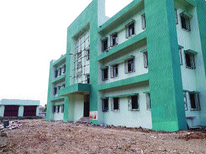 Meera-Bhairindar: Transport Department gets depot, wait for 12 years: May be open in 2018, relief to employees | मीरा-भार्इंदर: परिवहन विभागाला मिळणार आगार, १२ वर्षे प्रतीक्षा : मे २०१८ मध्ये खुला होणार, कर्मचा-यांना दिलासा  Meera-Bhairindar: Transport Department gets depot, wait for 12 years: May be open in 2018, relief to employees | मीरा-भार्इंदर: परिवहन विभागाला मिळणार आगार, १२ वर्षे प्रतीक्षा : मे २०१८ मध्ये खुला होणार, कर्मचा-यांना दिलासा