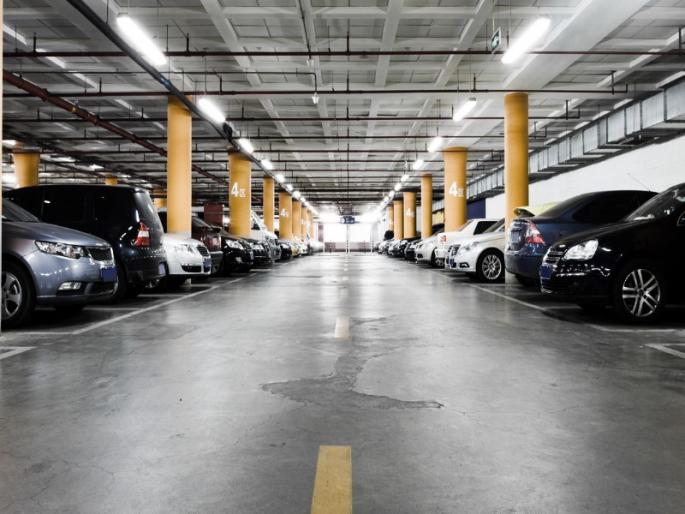 crime resgistration against malls, multiplexes after taking money for parking: Amol Balwadkar | पार्किंगसाठी पैसे घेतल्यास मॉल, मल्टिप्लेक्सवर खंडणीचा गुन्हा : अमोल बालवडकर  crime resgistration against malls, multiplexes after taking money for parking: Amol Balwadkar | पार्किंगसाठी पैसे घेतल्यास मॉल, मल्टिप्लेक्सवर खंडणीचा गुन्हा : अमोल बालवडकर