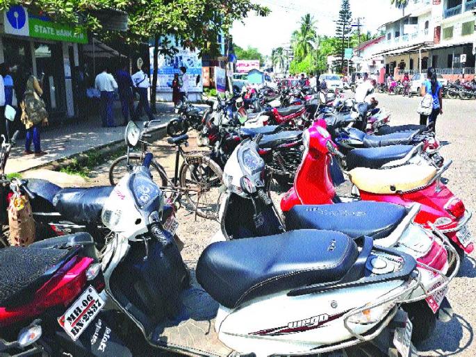 Dump Bank Guarantee to Parking Policy | पार्किंग धोरणाला बँक गॅरंटीचा खोडा