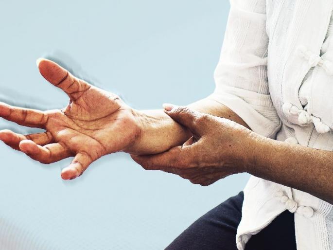 World Parkinson's Day : Parkinson also appears in many young people | जागतिक पार्किन्सन दिन : अनेक तरुणांमध्येही दिसून येतो कंपवात, 'ही' आहेत लक्षणे World Parkinson's Day : Parkinson also appears in many young people | जागतिक पार्किन्सन दिन : अनेक तरुणांमध्येही दिसून येतो कंपवात, 'ही' आहेत लक्षणे