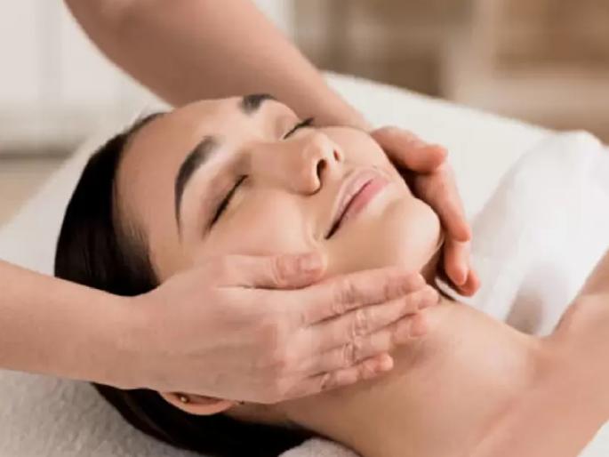 Young woman injured after boiling water falls on her face in parlor in Sangli | पार्लरमध्ये चेहऱ्यावर उकळते पाणी पडून तरुणी जखमी, सांगलीतील घटना Young woman injured after boiling water falls on her face in parlor in Sangli | पार्लरमध्ये चेहऱ्यावर उकळते पाणी पडून तरुणी जखमी, सांगलीतील घटना