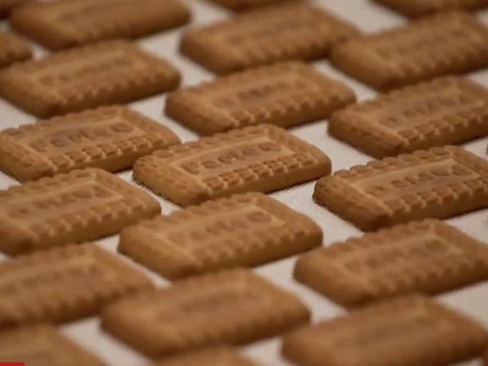 coronavirus Parle to donate 3 crore Parle G biscuit packs through government agencies | Coronavirus: गरजूंच्या मदतीला पारले धावणार; ३ कोटी बिस्कीट पुडे मोफत वाटणार coronavirus Parle to donate 3 crore Parle G biscuit packs through government agencies | Coronavirus: गरजूंच्या मदतीला पारले धावणार; ३ कोटी बिस्कीट पुडे मोफत वाटणार