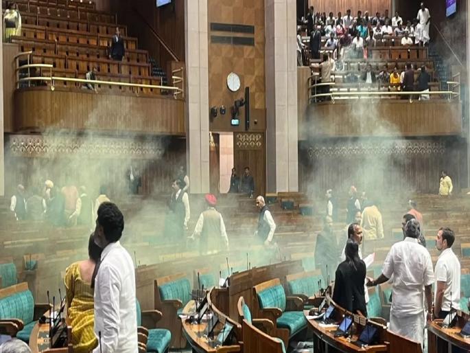 Parliament Incident: Pawns breaking smoke candles; The real culprit behind the scenes, IB, RAW investigating | संसद घुसखोरी प्रकरण: स्मोक कँडल फोडणारे प्यादे; खरा आरोपी पडद्यामागे... Parliament Incident: Pawns breaking smoke candles; The real culprit behind the scenes, IB, RAW investigating | संसद घुसखोरी प्रकरण: स्मोक कँडल फोडणारे प्यादे; खरा आरोपी पडद्यामागे...