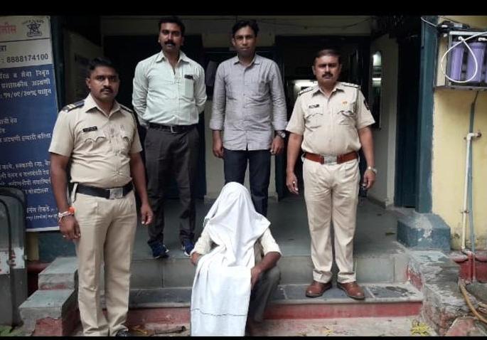 One month old baby killed: accused arrested | एक महिन्याच्या बाळाची हत्या : आरोपीस अटक One month old baby killed: accused arrested | एक महिन्याच्या बाळाची हत्या : आरोपीस अटक