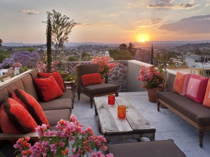 Wine license binding for roof parties | छतावरील पार्ट्यांसाठी मद्य परवाना बंधनकारक Wine license binding for roof parties | छतावरील पार्ट्यांसाठी मद्य परवाना बंधनकारक