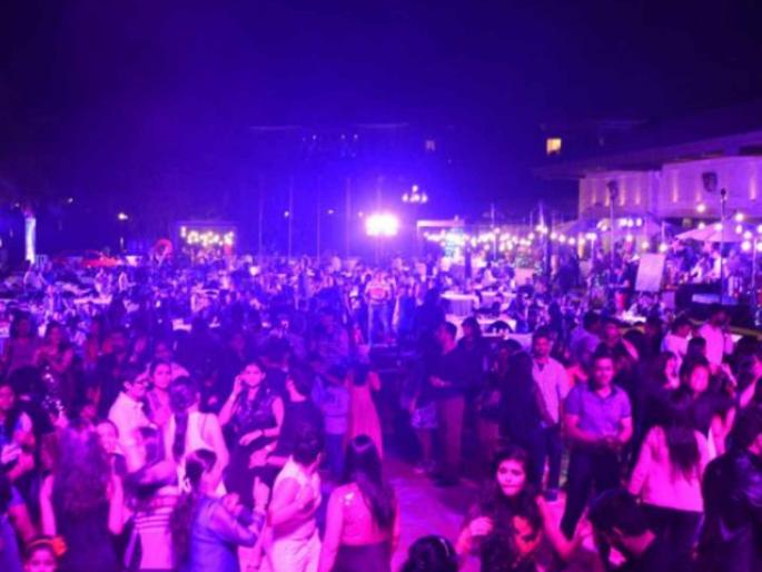 Are you having a terrace party on the 31st december have to take permission from police | थर्टी फर्स्टला टेरेस पार्टी करताय? थांबा, आधी 'हे' वाचा! यंदा नवा नियम... Are you having a terrace party on the 31st december have to take permission from police | थर्टी फर्स्टला टेरेस पार्टी करताय? थांबा, आधी 'हे' वाचा! यंदा नवा नियम...