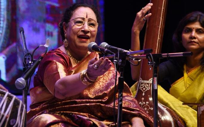 Kalidas Festival: Parine Sultan's warmth turns warm | कालिदास महोत्सव : परवीन सुलताना यांच्या स्वरांनी उबदार झाली रात्र