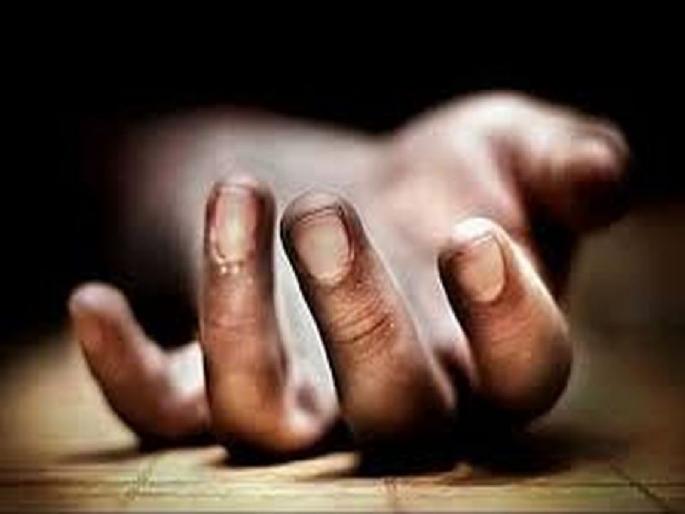 mother daughter commits suicide by hanging in amravati | ...म्हणून तिलाही सोबत घेऊन जात आहे म्हणत मायलेकीची आत्महत्या ! mother daughter commits suicide by hanging in amravati | ...म्हणून तिलाही सोबत घेऊन जात आहे म्हणत मायलेकीची आत्महत्या !