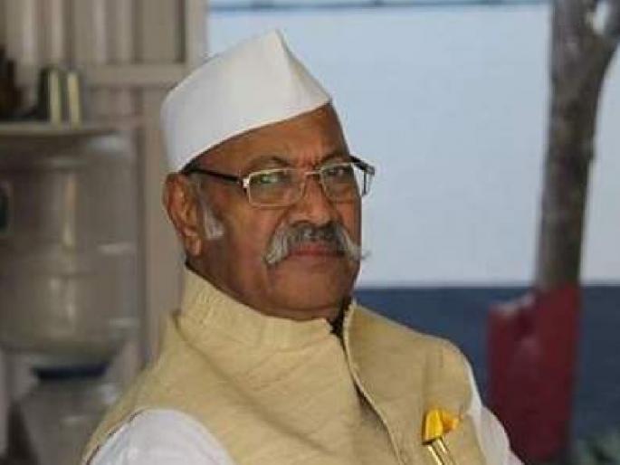 Balasaheb Patil and Vikram Singh Patankar opposed the candidature of MP Srinivas Patil or Sarang Patil | Satara Politics: 'लोकप्रिय' खासदार आता स्वकियांनाच वाटताहेत 'अप्रिय'!, श्रीनिवास पाटलांना होतोय विरोध Balasaheb Patil and Vikram Singh Patankar opposed the candidature of MP Srinivas Patil or Sarang Patil | Satara Politics: 'लोकप्रिय' खासदार आता स्वकियांनाच वाटताहेत 'अप्रिय'!, श्रीनिवास पाटलांना होतोय विरोध